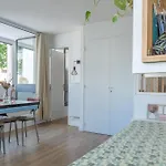 *Las Flores* Joli Studio Avec Balcon
