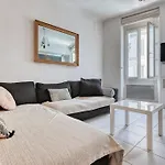 Logement Spacieux Pres Du Velodrome Et Des Plages