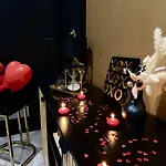 Love Room Avec Jacuzzi By Villa Queen Marseille