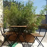 Plan De Cuques Studio Au Calme