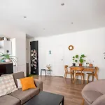 Bright Apartment Near Notre-Dame Du Mont