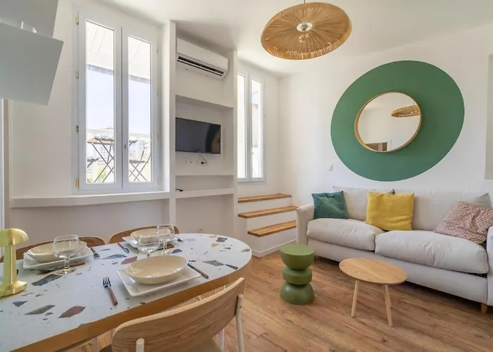 Un Balcon En Ville, Appartement 4 Pers Renove