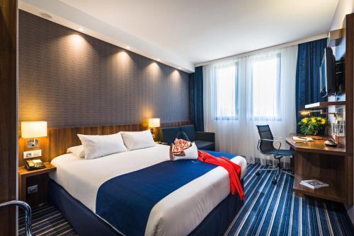 Golden Tulip Airport Apartment