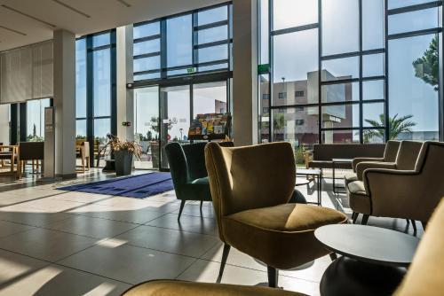 Apartment Golden Tulip Airport