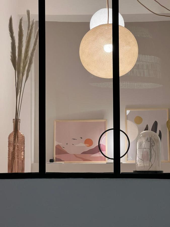 Appartement Lumineux T2 De 34 M Rénové Dans Le Centre-ville *