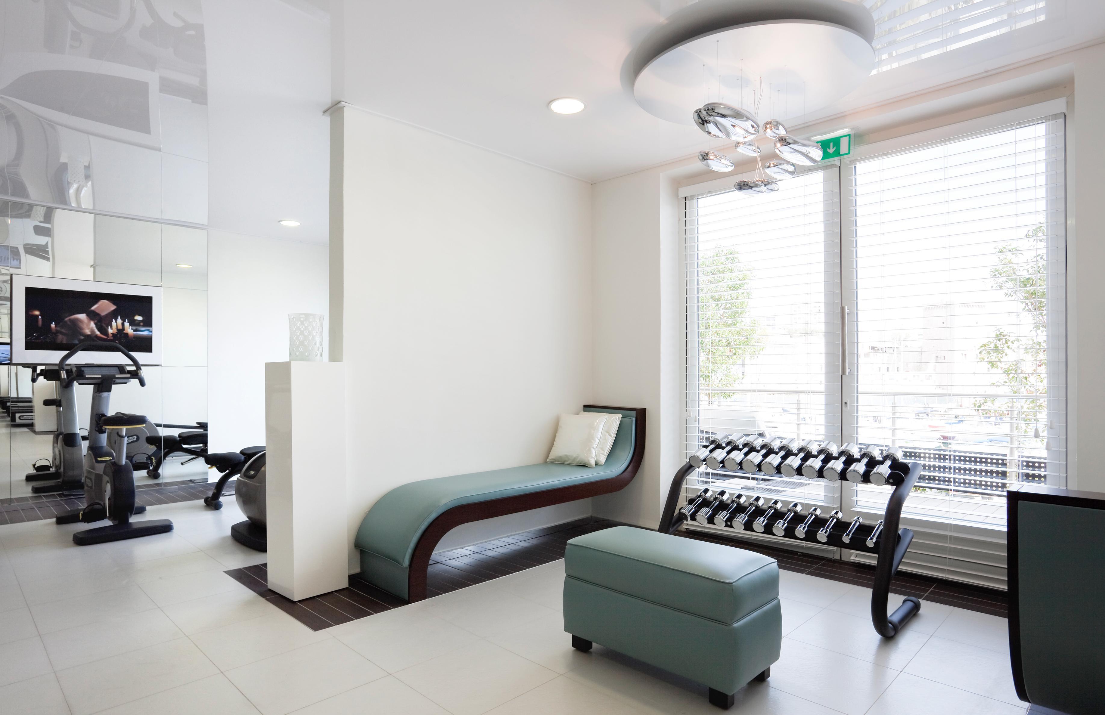 Sofitel Vieux-port Hotel 5*