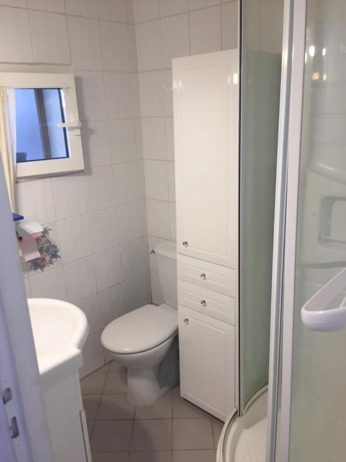 Holiday home T2 Equipe Au Calme + Terrasse A 1 Km De La *