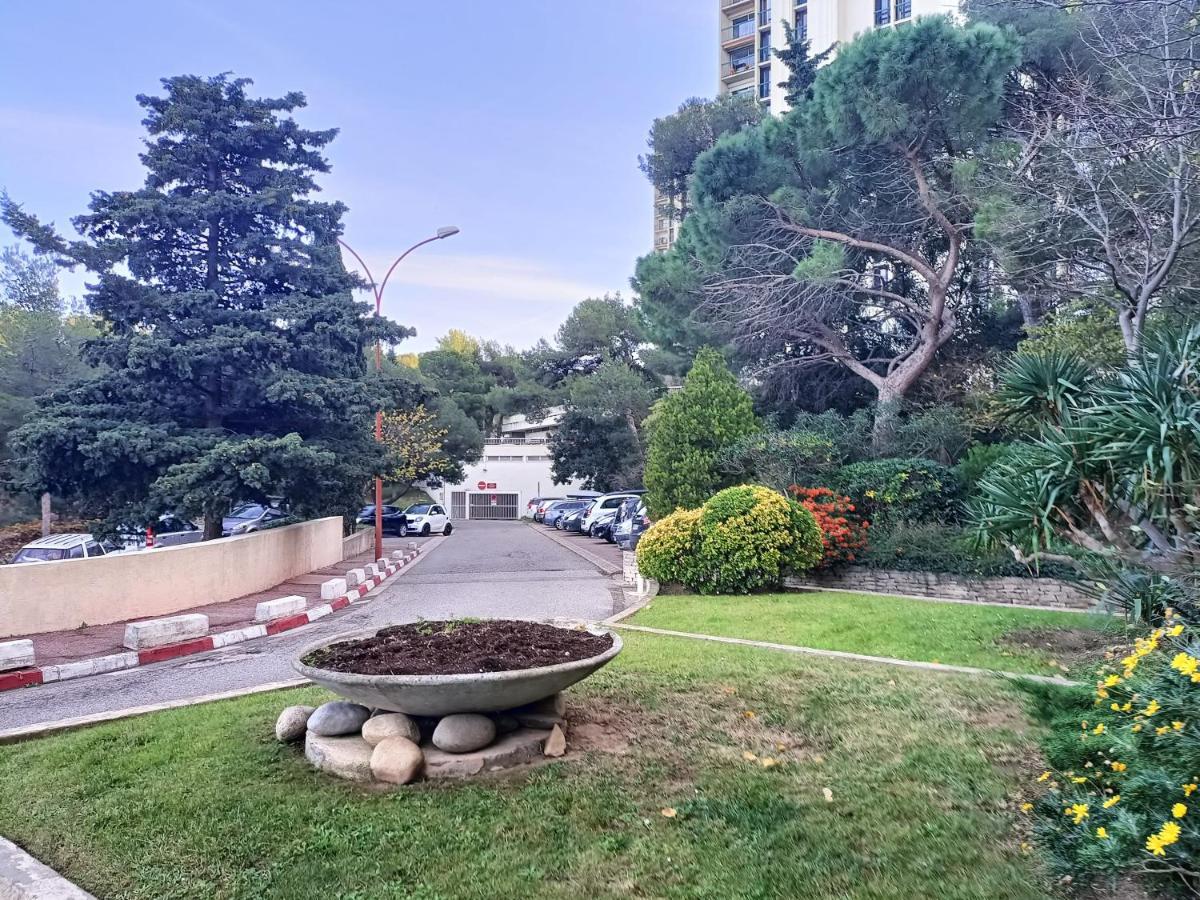 Apartment Vue Et Montagne Dans Parc Du Roy D'espagne, Up To 7 People Marseilles