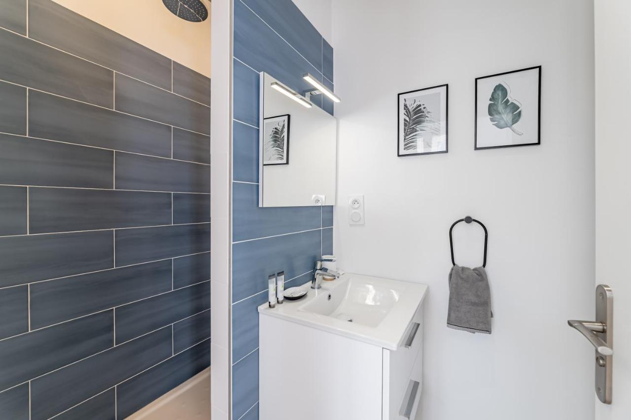 Place: Le Soleil De S'invite Dans Ce T2 Apartment Marseille