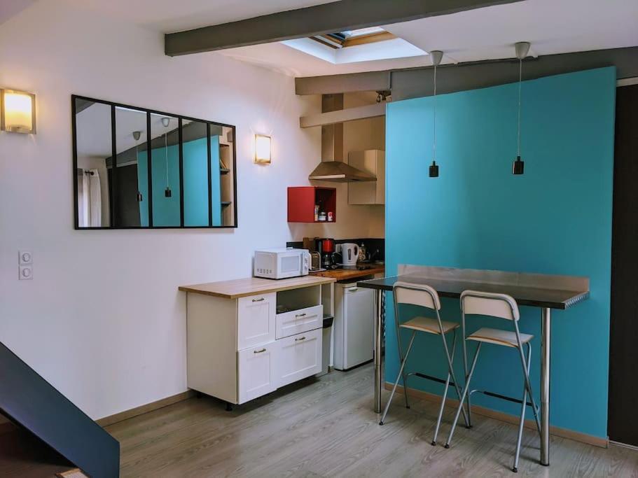 Studio Independant Avec Patio Au Coeur De Appartement *