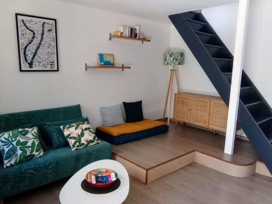 Appartement Studio Independant Avec Patio Au Coeur De