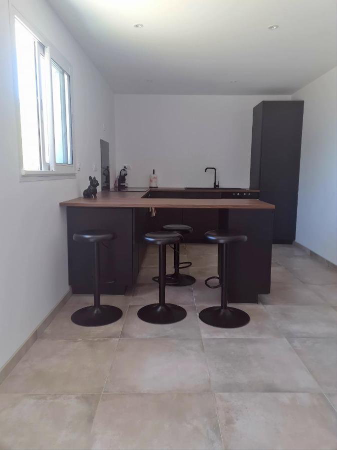 Apartment Bas De Au Calme Marseilles