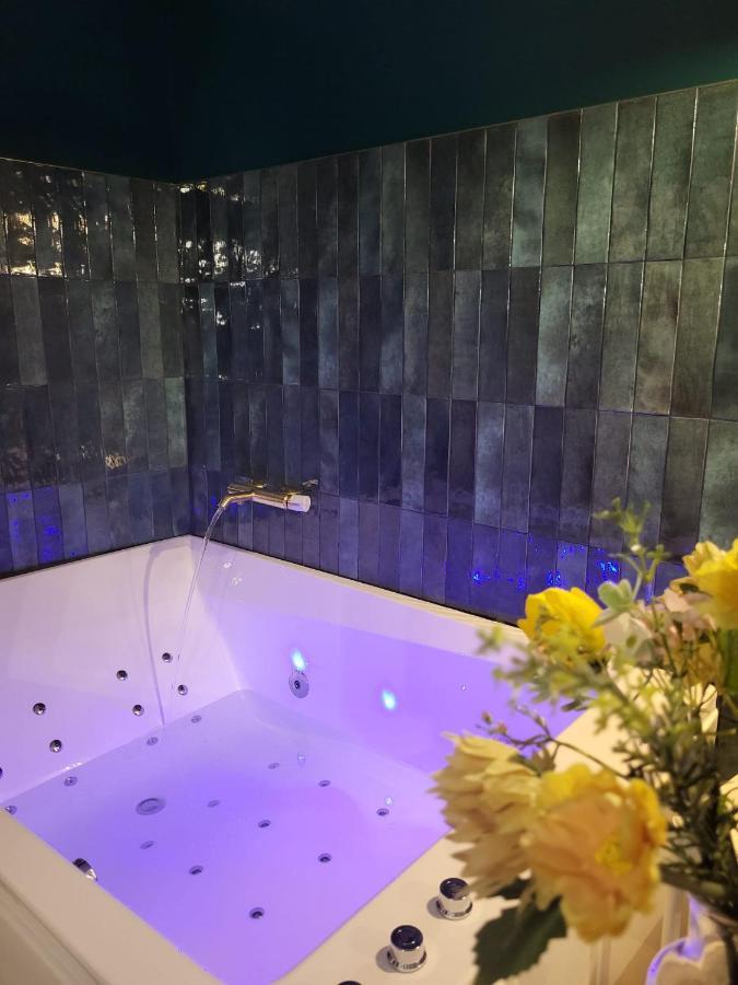 Căn hộ Le Speak Easy / Jacuzzi Et Sauna