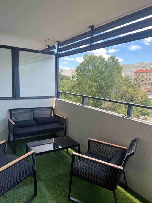 10 Min Du Centre-ville Terrasse Avec Vue + Parking Appartement Marseilles