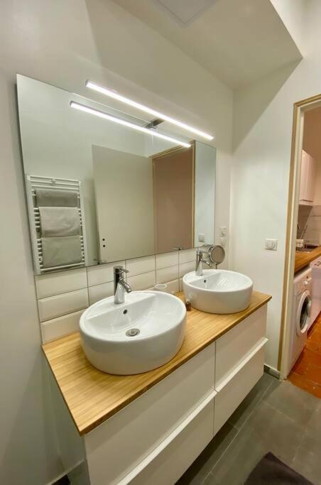 Apartment Centre Ville, Vieux Port 65m2 *
