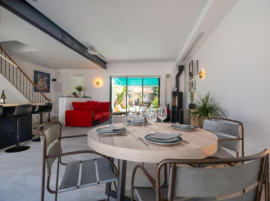 Maison Air Conditionne, Piscine, Quartier Calme Proche Des Plages Villa Marseille