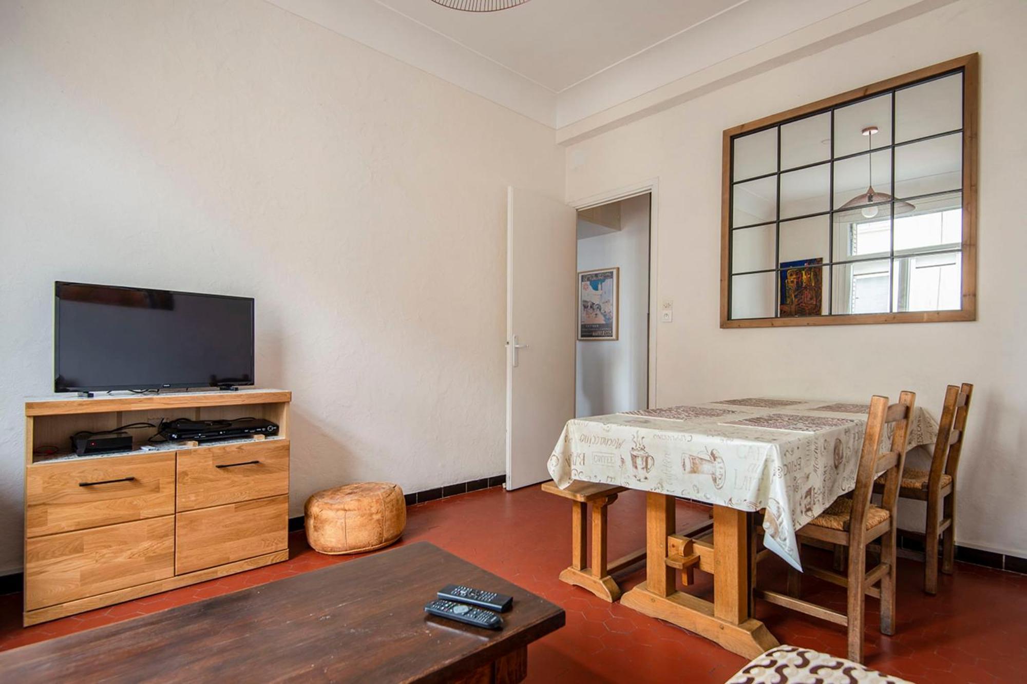 Spacious In The Heart Of Apartment Marseille