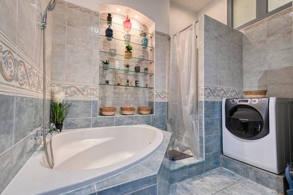 Spacieux Et Elegant A Chave Centre Marselha