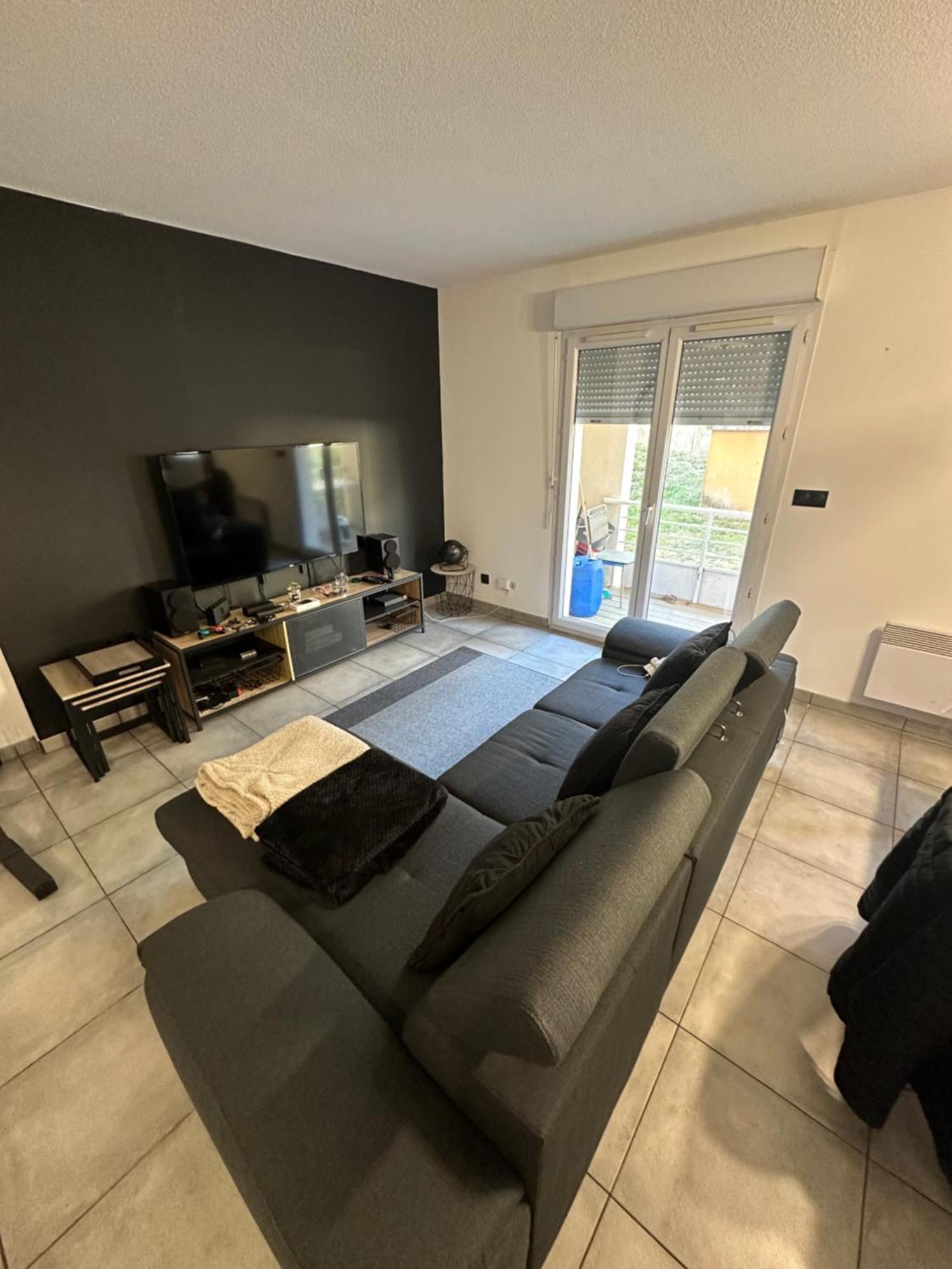 Apartment Centre *