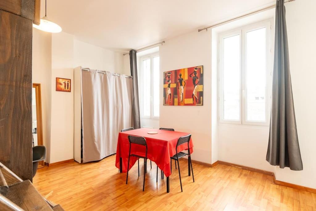Cosy Pas Loin De La Gare St Charles Holiday home Marseille