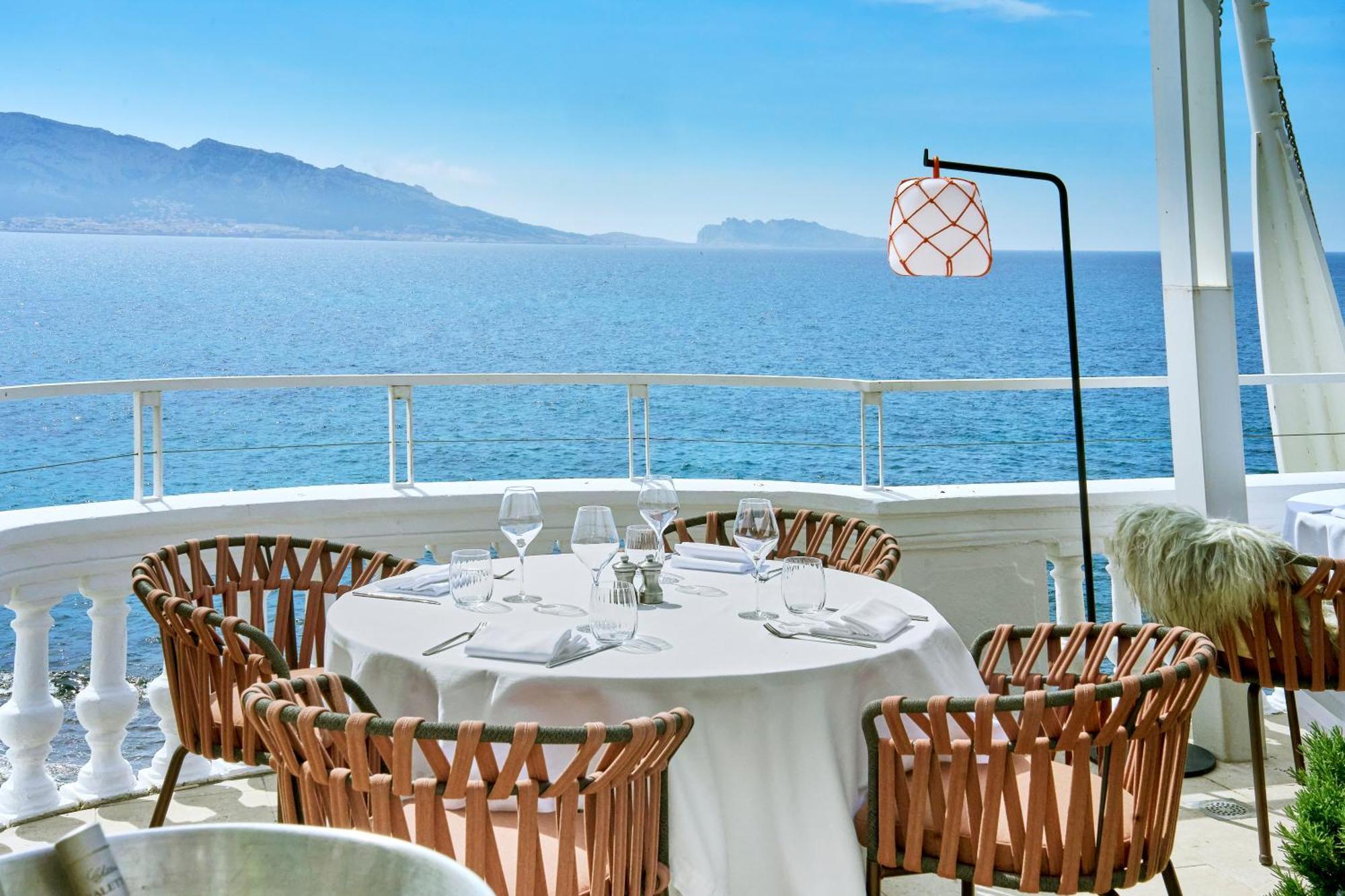 Khách sạn Le Petit - Passedat 5*