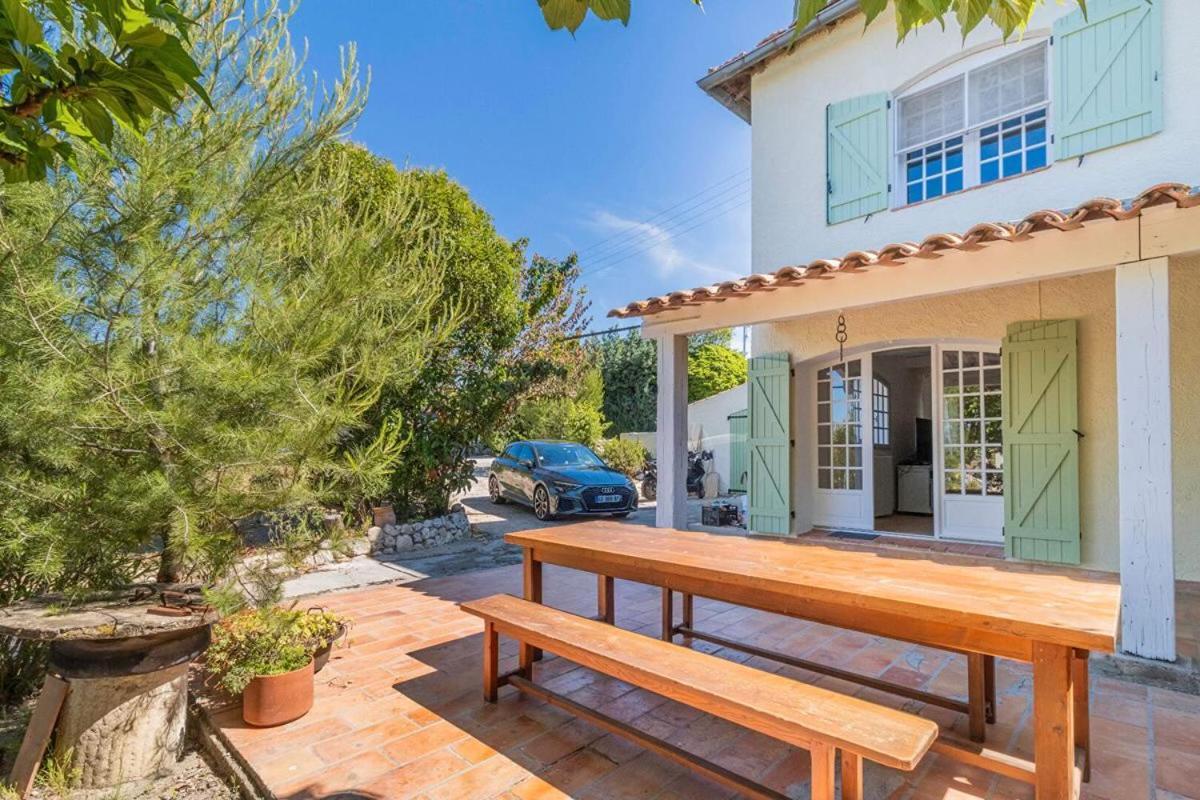 Holiday home Charmante Maison Sur