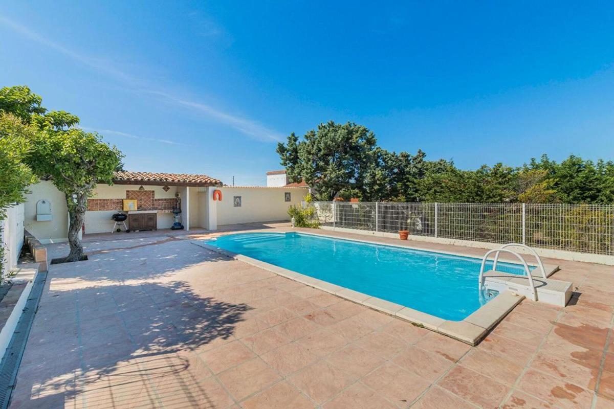 Holiday home Charmante Maison Sur *