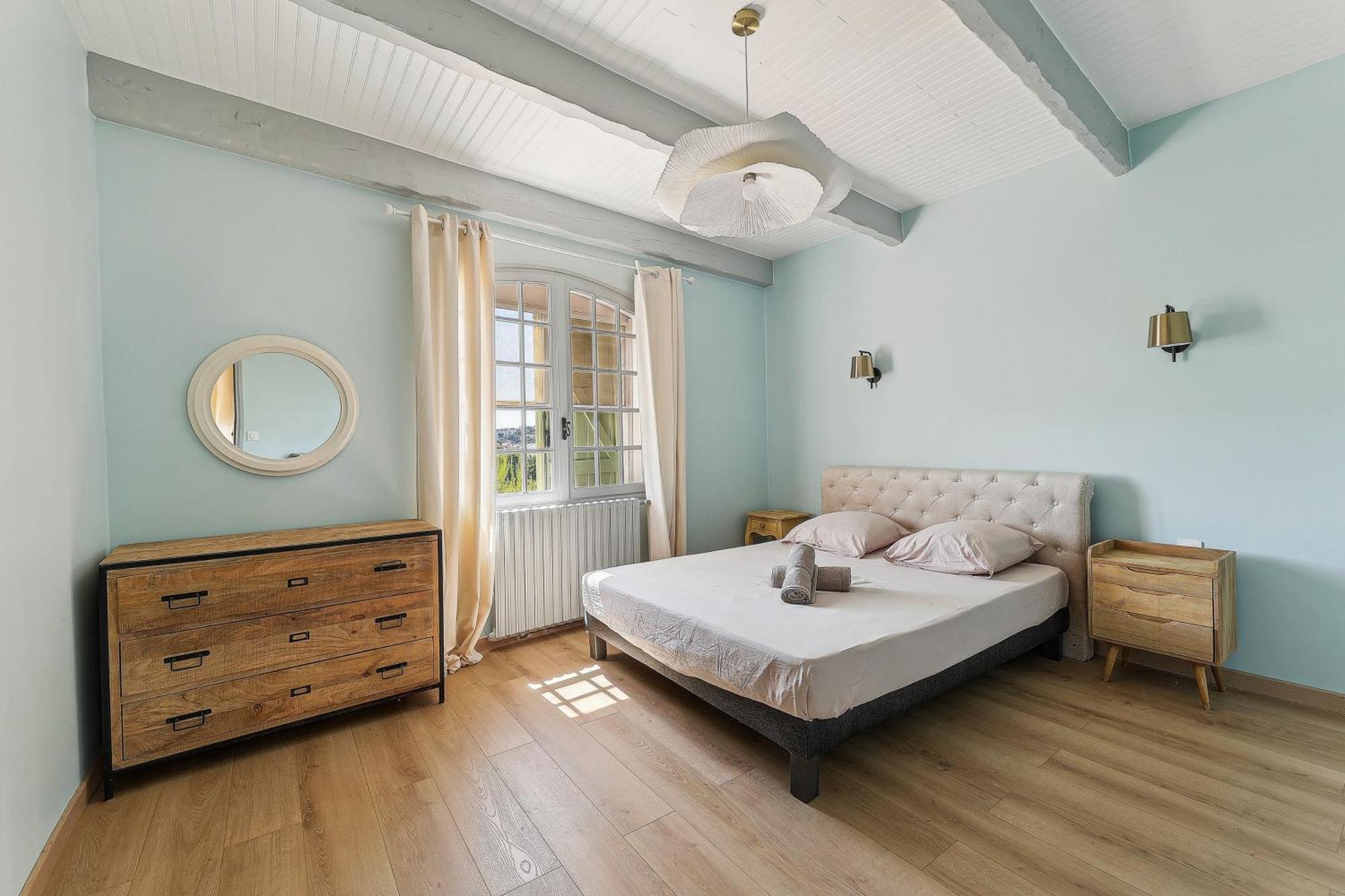 Holiday home Charmante Maison Sur Marseille