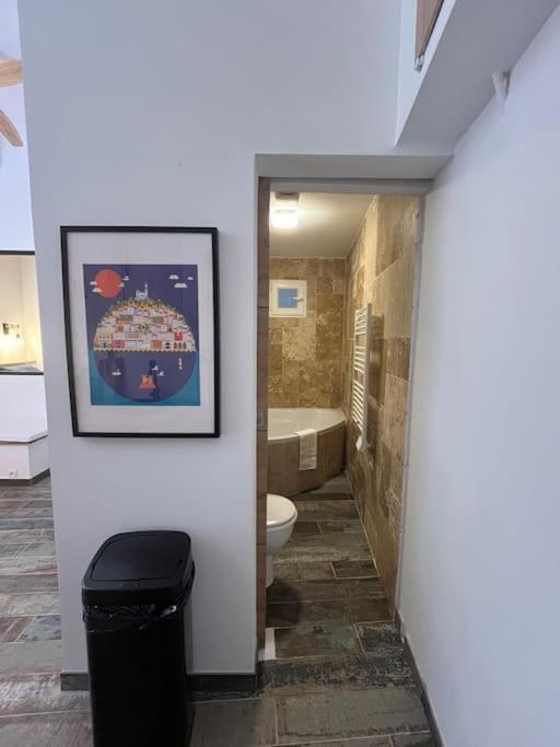 Ancien Salomon Xvie Siecle Apartment Marseilles