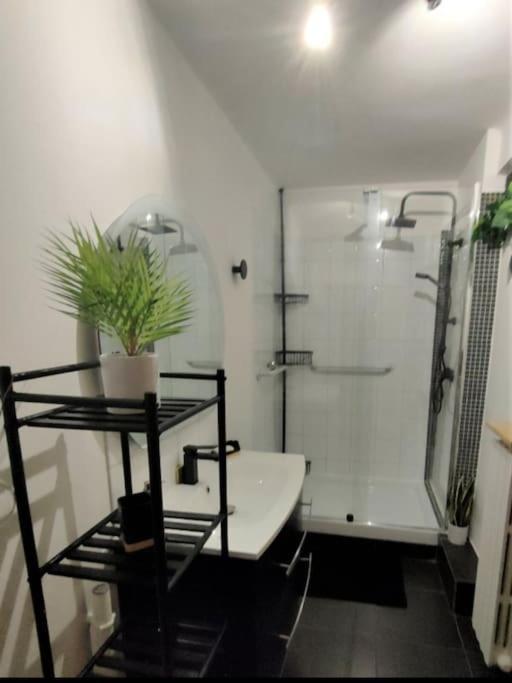 Apartment Loft Spacieux-2 Min De La *