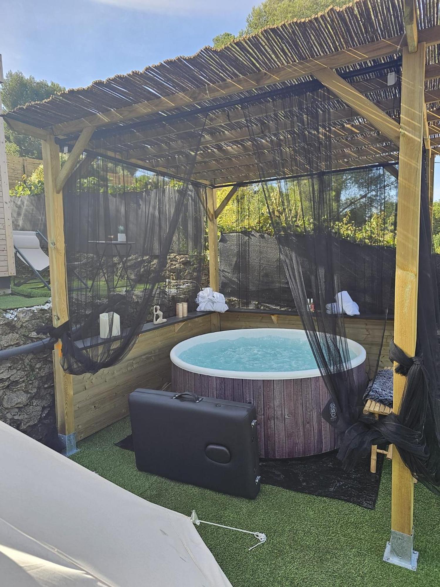 Le Nid Des Calanques Et Son Jacuzzi *