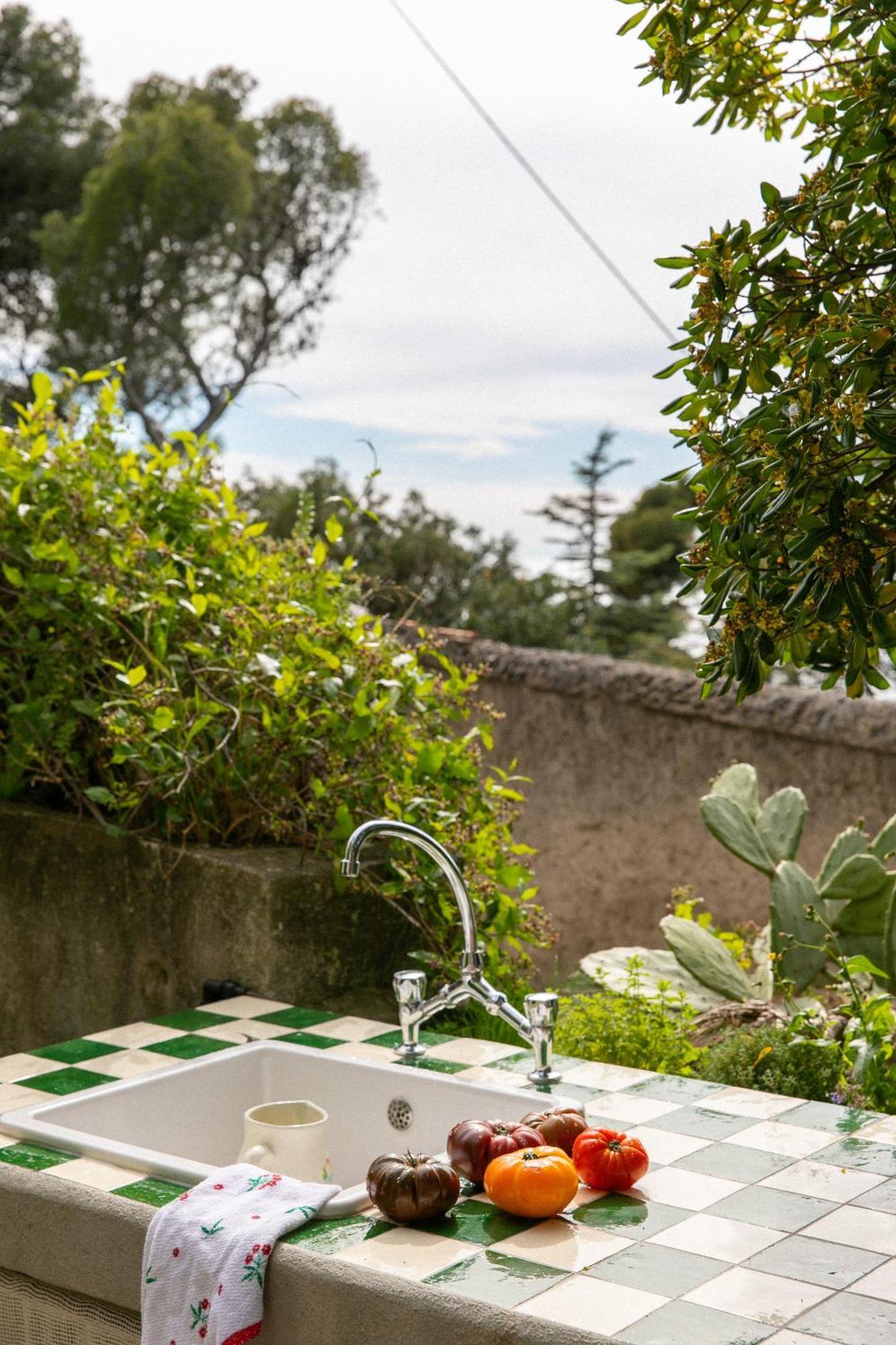 Medje, Sur La Corniche Kennedy Avec Vue Holiday home *
