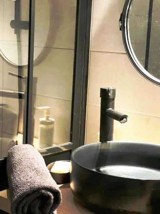 Climatise Avec Terrasse Equipe A 5min De La Gare St Charles Apartment *