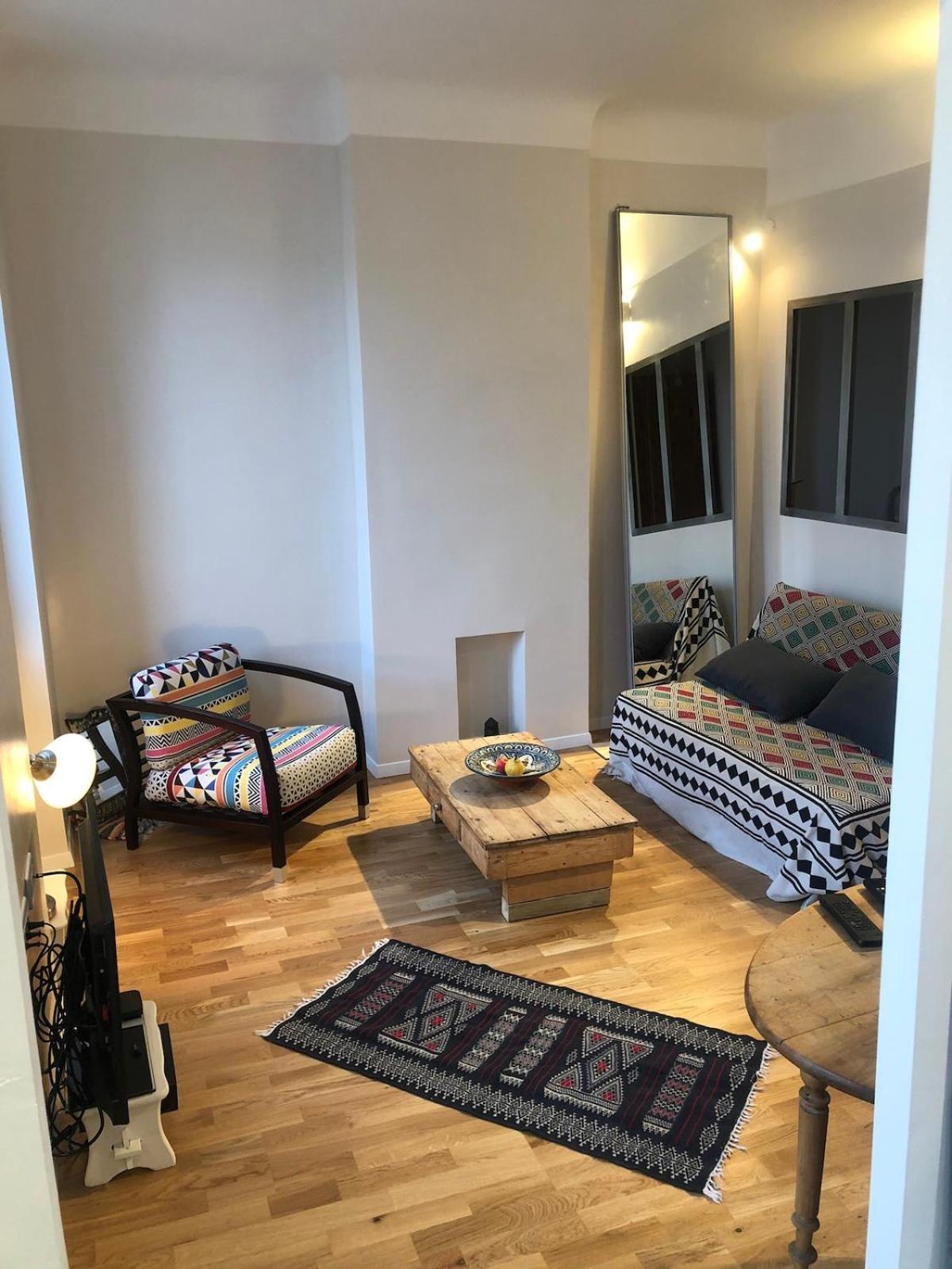 Flc - Charming T1bis 10mn Cours Julien-nt Dame Du Mont Apartment *