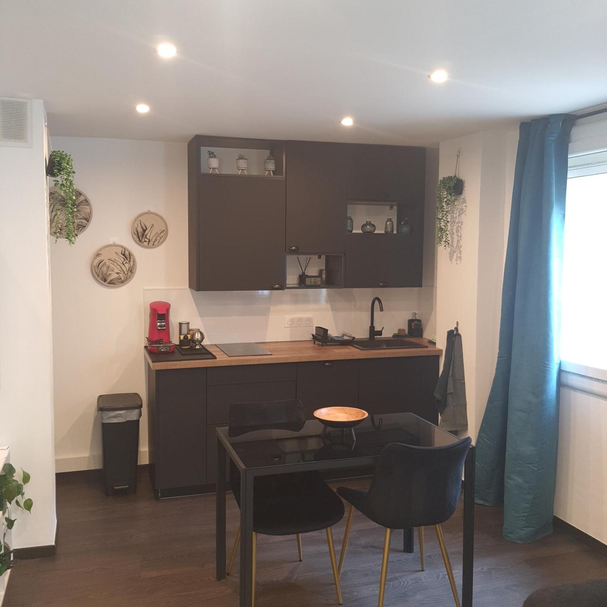 Loft Spacieux-2 Min De La *