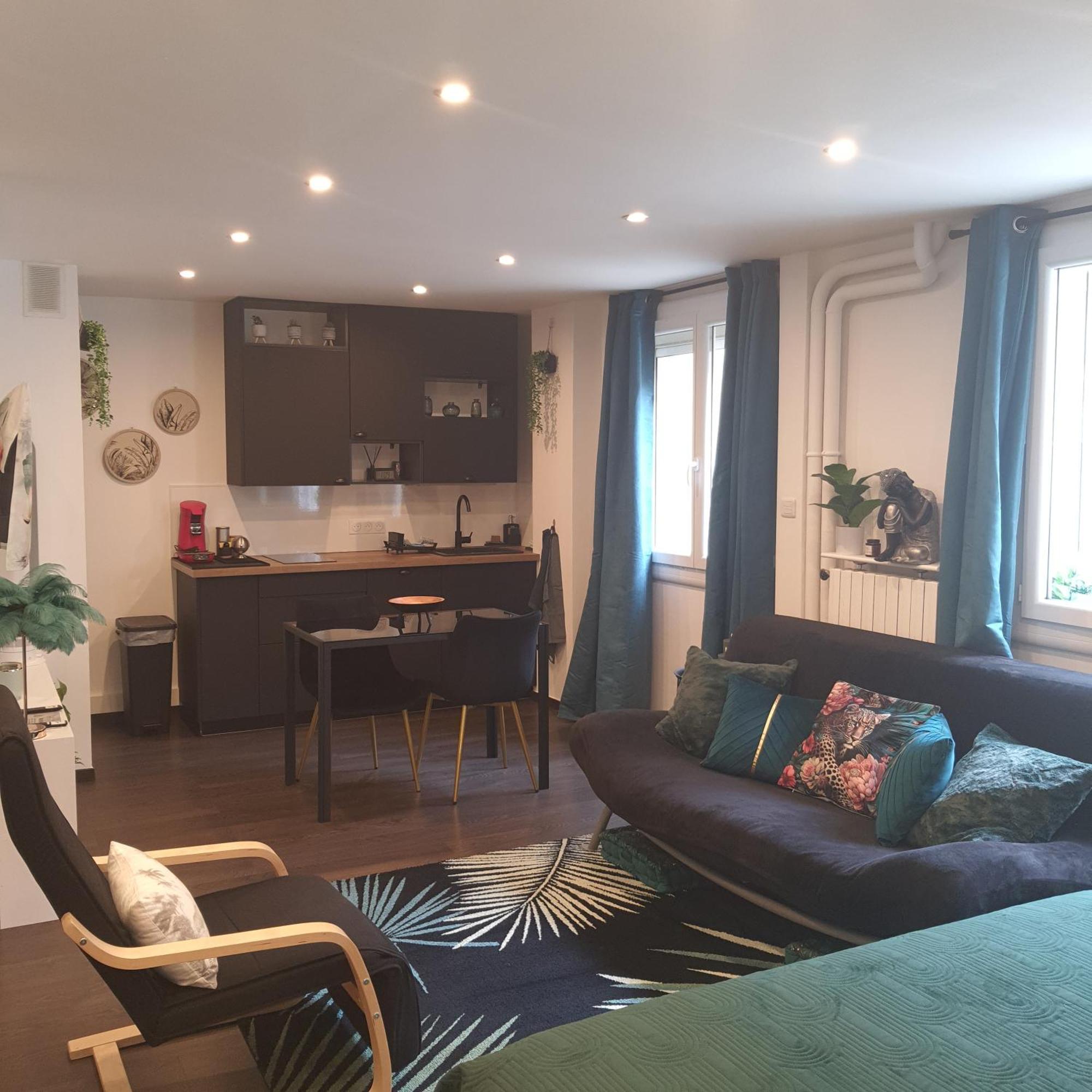 Apartment Loft Spacieux-2 Min De La *