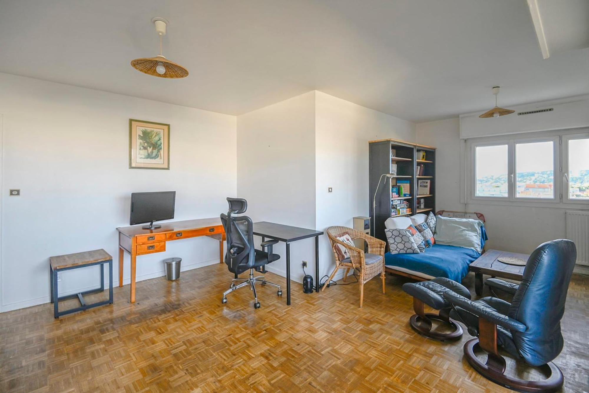 Appartement Charming T3 With Wifi - Balcony And View