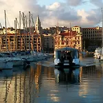 Sur Le Vieux Port