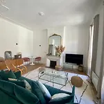 Appartement Haussmannien rue piétonne Opéra