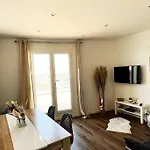 Pepite Pied A Terre Plein Coeur D Endoume