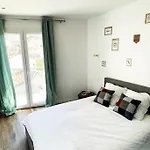 Pepite Pied A Terre Plein Coeur D Endoume