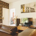 Bel Apt De Standing Et Lumineux A Marseille By Weekome