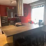 Superbe appartement tout équipé avec parking.