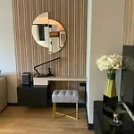 L\'Elegance Du Prado