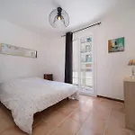 Appartement Climatise Tout Equipe 4 Couchages A 6 Minutes De La Gare St Charles