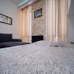 Appartement Tout Equipe 2 A 4 Couchages Au Coeur Du Vieux Port