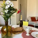 Minimalistic Style Of Baille By Weekome