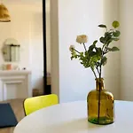 Minimalistic Style Of Baille By Weekome