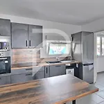 Apparemment T2 en résidence calme fermée