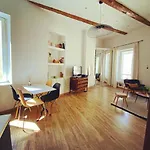 Vaste Et Charmant Loft Climatise Au Coeur De Marseille